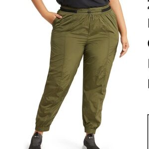Zella Runyon High Waist Taffeta Track Pants (Plus Size) in
OLIVE NIGHT